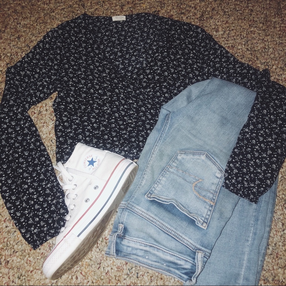 Brandy melville wrap top!